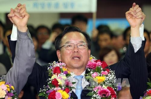 พรรคฝ่ายค้านคว้าชัยชนะในการเลือกตั้งทั่วไปของรัฐสภาสาธารณรัฐเกาหลี - ảnh 1