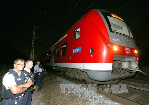 กลุ่มไอเอสออกมายอมรับว่าอยู่เบื้องหลังการโจมตีผู้โดยสารบนรถไฟในเยอรมนี - ảnh 1