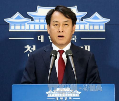 ประธานาธิบดีสาธารณรัฐเกาหลีแต่งตั้งปลัดสำนักประธานาธิบดีและเลขาธิการระดับสูงด้านการเมืองคนใหม่   - ảnh 1