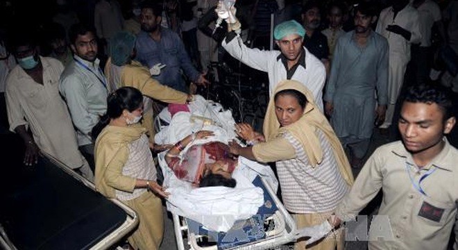 Талибан в Пакистане взял на себя ответственность за взрывы в Лахоре - ảnh 1