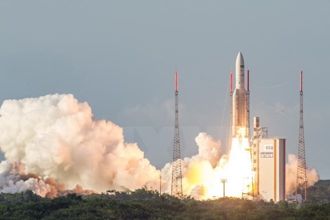 Индия успешно запустила спутник связи GSAT-18 - ảnh 1