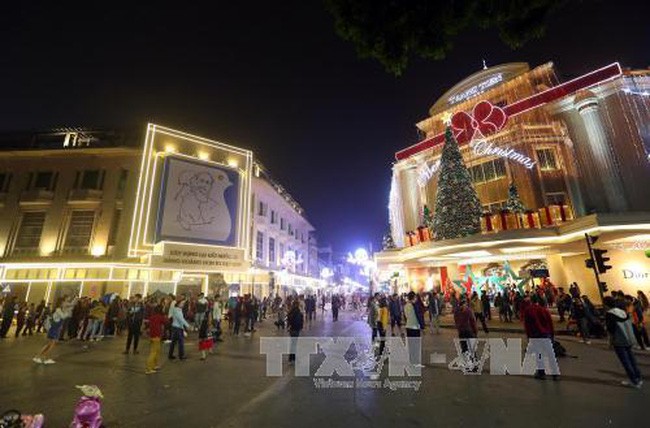 Большое количество туристов посетило Вьетнам в новогодние дни - ảnh 1