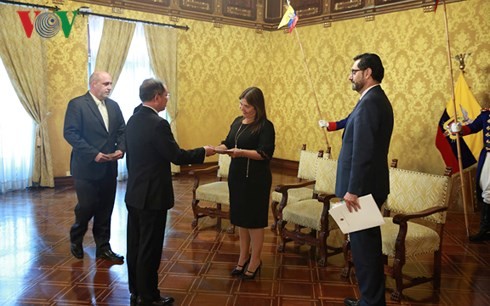 Эквадор и Вьетнам активизируют сотрудничество в различных областях - ảnh 1