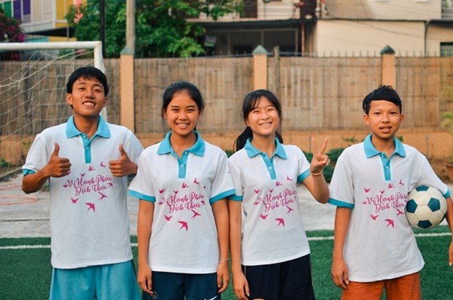 Вьетнамские подростки принимают участие в фестивале «Футбол во имя надежды» - ảnh 1