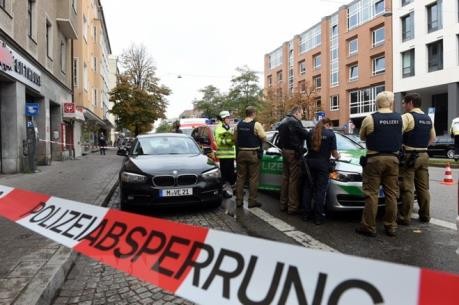 В Германии 14 человек пострадали в результате нападения с ножом - ảnh 1