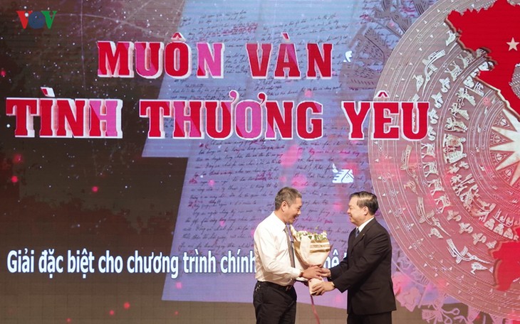 VOV вручило премию «Голос Вьетнама» 2019 года - ảnh 1