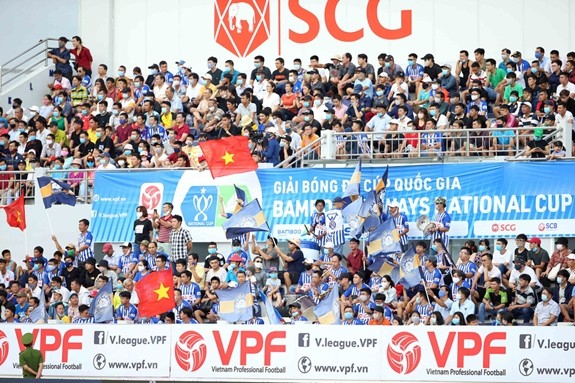 Возможности для распространения имиджа вьетнамского футбола  - ảnh 1