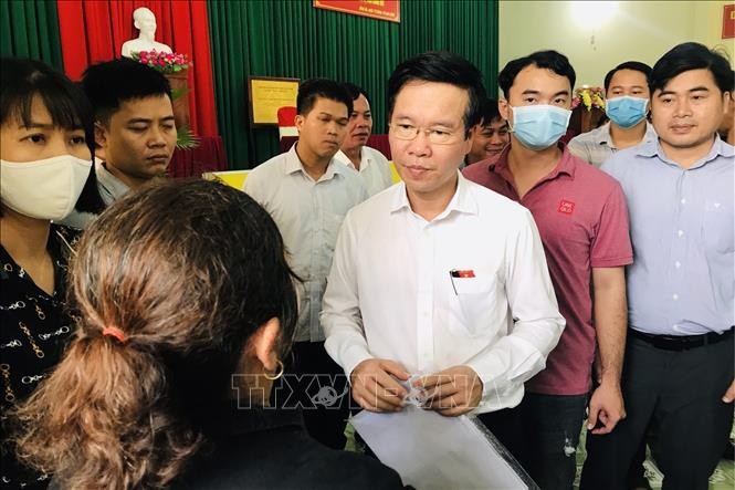 Заведующий Отделом пропаганды и политического воспитания ЦК КПВ встретился с избирателями в провинции Донгнай - ảnh 1