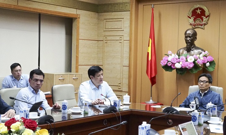 Решительные усилия, направленные на ликвидацию эпидемии в провинциях Хайзыонг и Куангнинь - ảnh 1