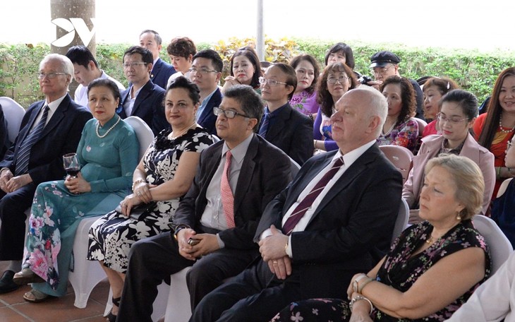 Накануне Наурыза вьетнамская общественность познакомилась с казахским музыкальным искусством - ảnh 2