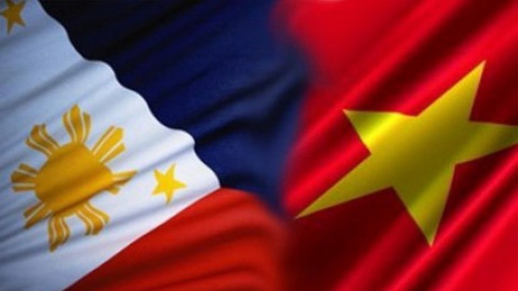 Поздравительная телеграмма по случаю 45-летия со дня установления дипломатических отношений между Вьетнамом и Филиппинами - ảnh 1