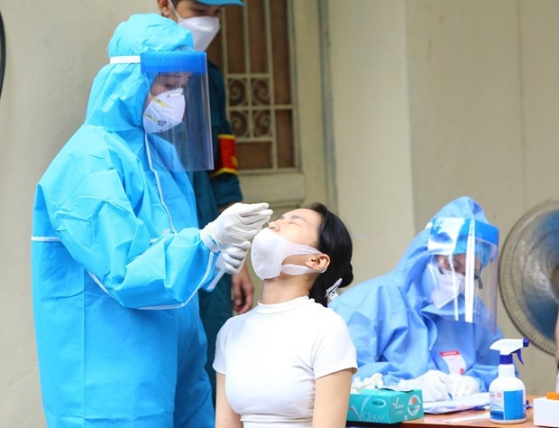 За последние сутки во Вьетнаме зарегистрировано 3.797 случаев заражения COVID-19 - ảnh 1