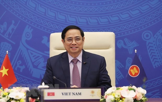 Вьетнам объединяет усилия с другими странами АСЕАН для противодействия возникающим вызовам - ảnh 1
