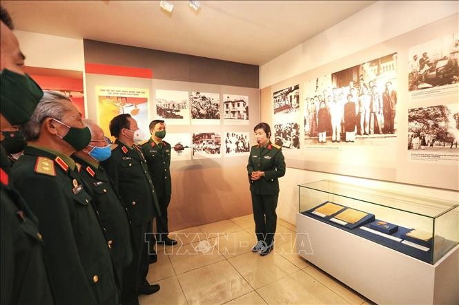 Во Вьетнаме прошли различные мероприятия, посвященные 75-й годовщине со дня начала всенародной войны Сопротивления - ảnh 1