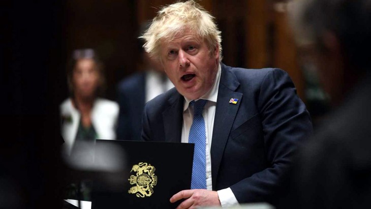 Премьер-министр Великобритании Борис Джонсон получил вотум доверия Консервативной партии   - ảnh 1