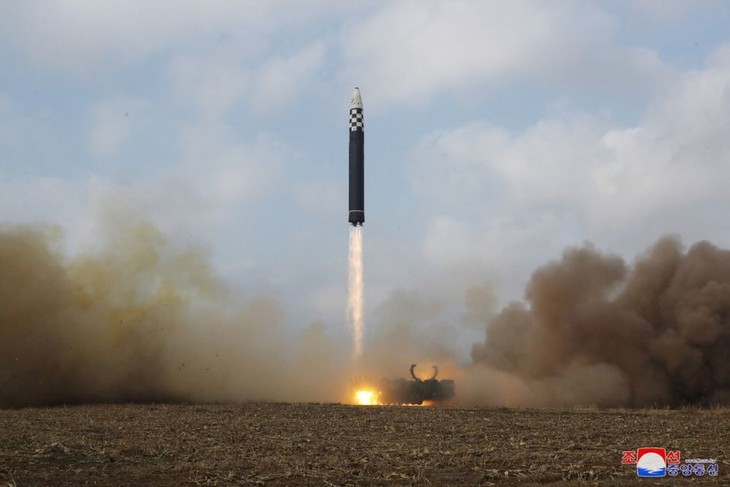 Реакция КНДР на осуждение ООН запуска Пхеньяном межконтинентальной баллистической ракеты  - ảnh 1