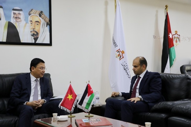 Укрепление и развитие отношений сотрудничества между Вьетнамом и Королевством Иордания - ảnh 1