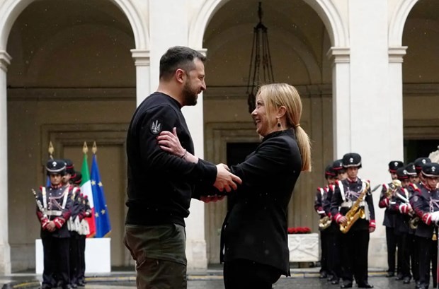 Италия пообещала предоставить Украине полную поддержку для вступления в ЕС           - ảnh 1