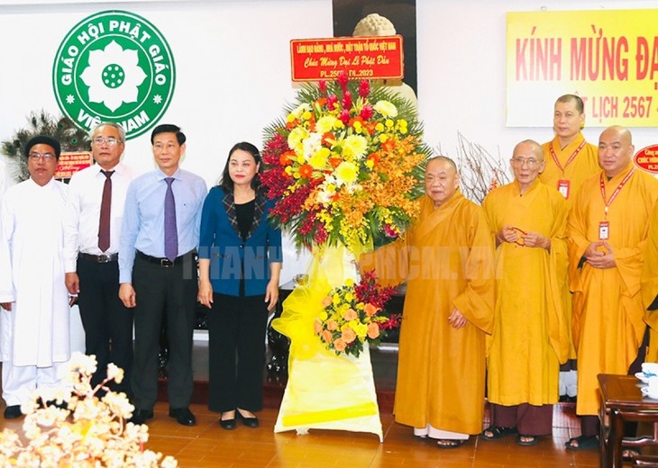 Великий буддийский праздник: Дальнейшее развитие духа солидарности и единения - ảnh 1