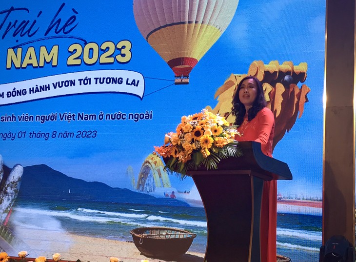 Летний лагерь во Вьетнаме 2023: Знакомство вьетнамской молодежи, проживающей за рубежом, с вьетнамской культурой - ảnh 3