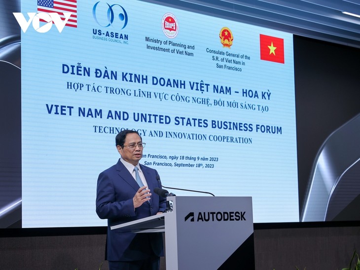 Премьер-министр Фам Минь Тинь принял участие во Вьетнамско-американском бизнес-форуме - ảnh 1