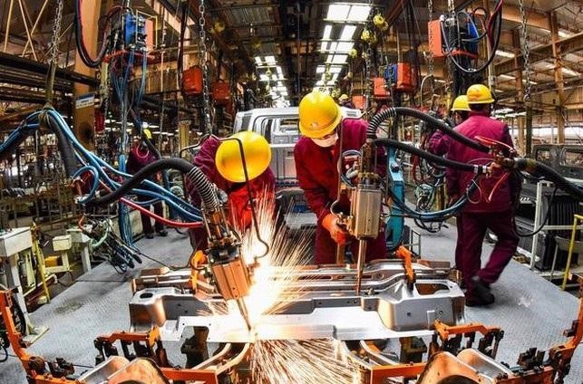 Эксперт прогнозирует, что в этом году экономика Вьетнама вырастет на 4,4-6% - ảnh 1