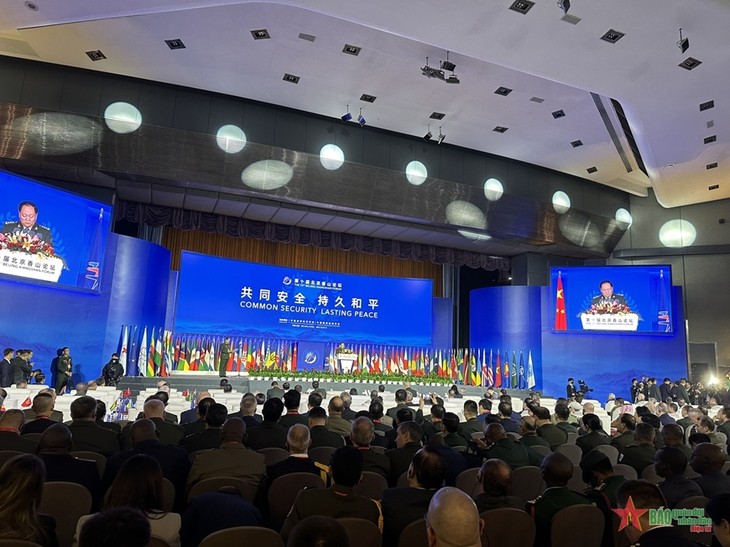 Генерал армии Фан Ван Зянг призвал уважать интересы и безопасность стран для совместного обеспечения мира и развития - ảnh 2