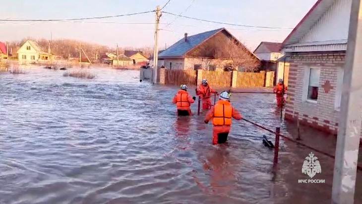 В зоне паводков остаются 39 российских регионов - ảnh 1