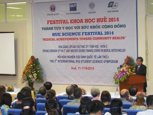 Hue Science Festival 2014 discusses gastrointestinal endoscopy  - ảnh 1