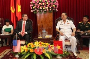 US Secretary of Defense visits Vietnam  - ảnh 1