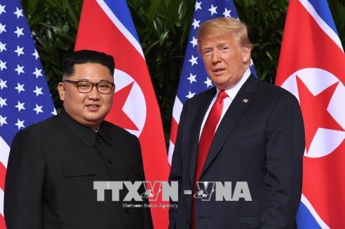 Donald Trump releases letter from Kim Jong-un - ảnh 1