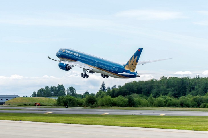 Vietnam Airlines earns record profit in 2018  - ảnh 1