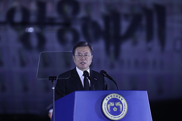 South Korean President calls for negotiation with Pyongyang to end Korean war - ảnh 1