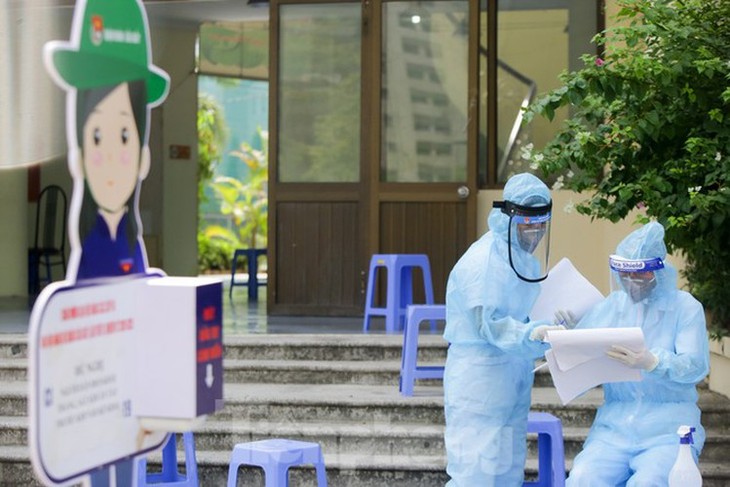 RT-PCR tests show 652 negative COVID-19 results in Hanoi - ảnh 3