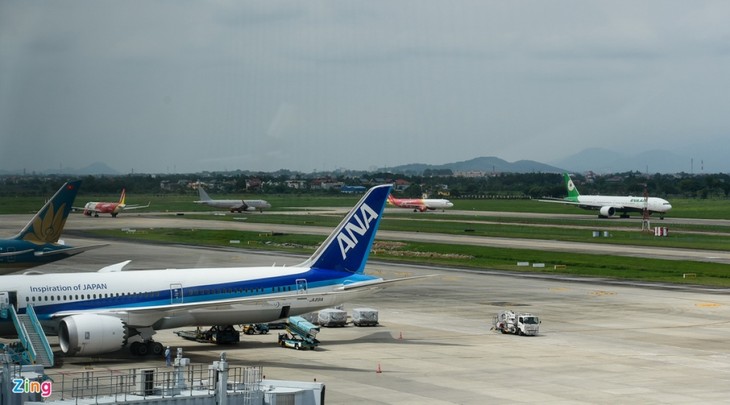 Terminal 2 of Noi Bai International Airport falls quiet - ảnh 11