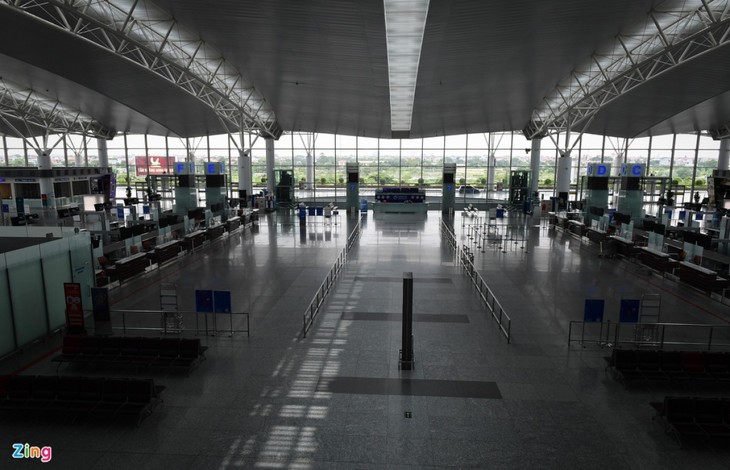 Terminal 2 of Noi Bai International Airport falls quiet - ảnh 6