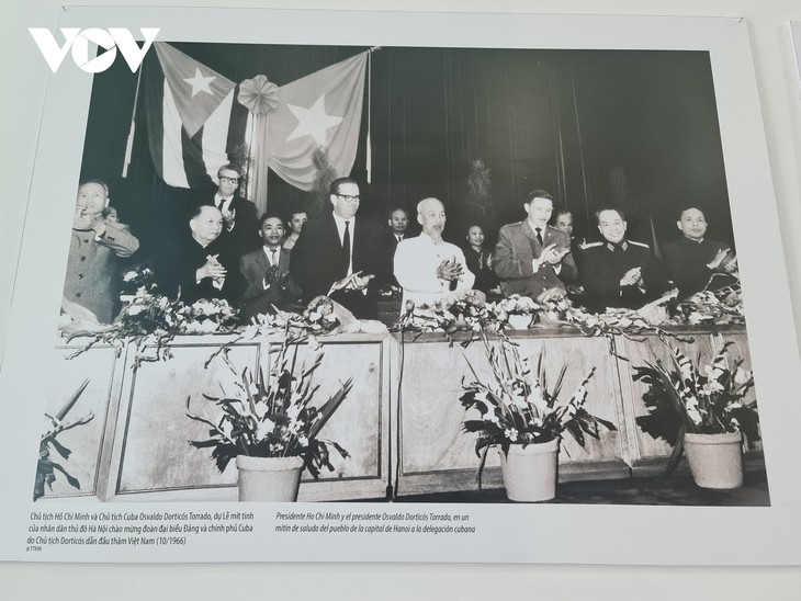 Photo exhibition details Vietnam-Cuba diplomatic ties throughout history - ảnh 9