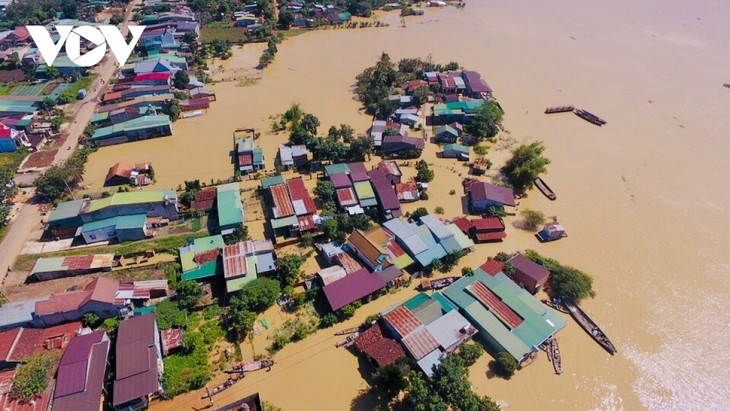 Dak Lak, Dak Nong provinces endure serious flooding despite halt in rain - ảnh 1