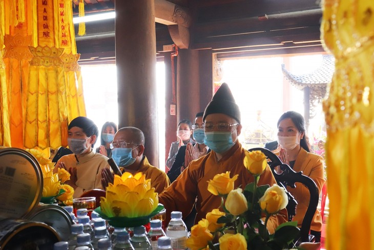 Yen Tu spring festival opens amid tight anti-coronavirus measures - ảnh 2