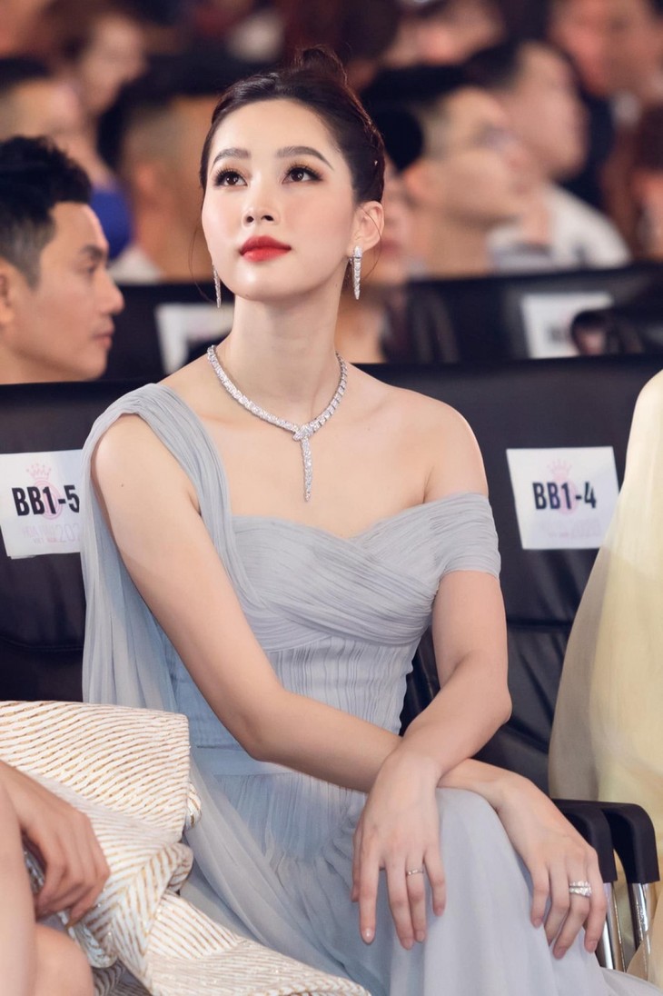 Nhan sắc xinh đẹp “vạn người mê” của Hoa hậu Đặng Thu Thảo ở tuổi 30 - ảnh 13