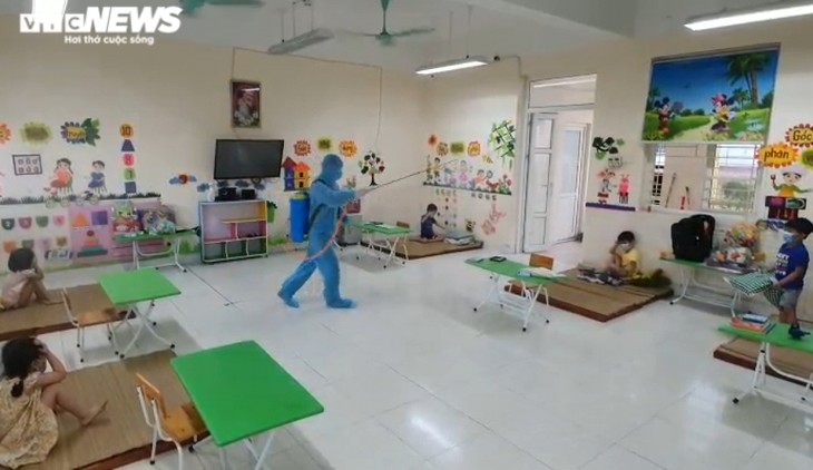 Cận cảnh lớp học thành khu cách ly của 34 trẻ mầm non ở Bắc Giang - ảnh 7