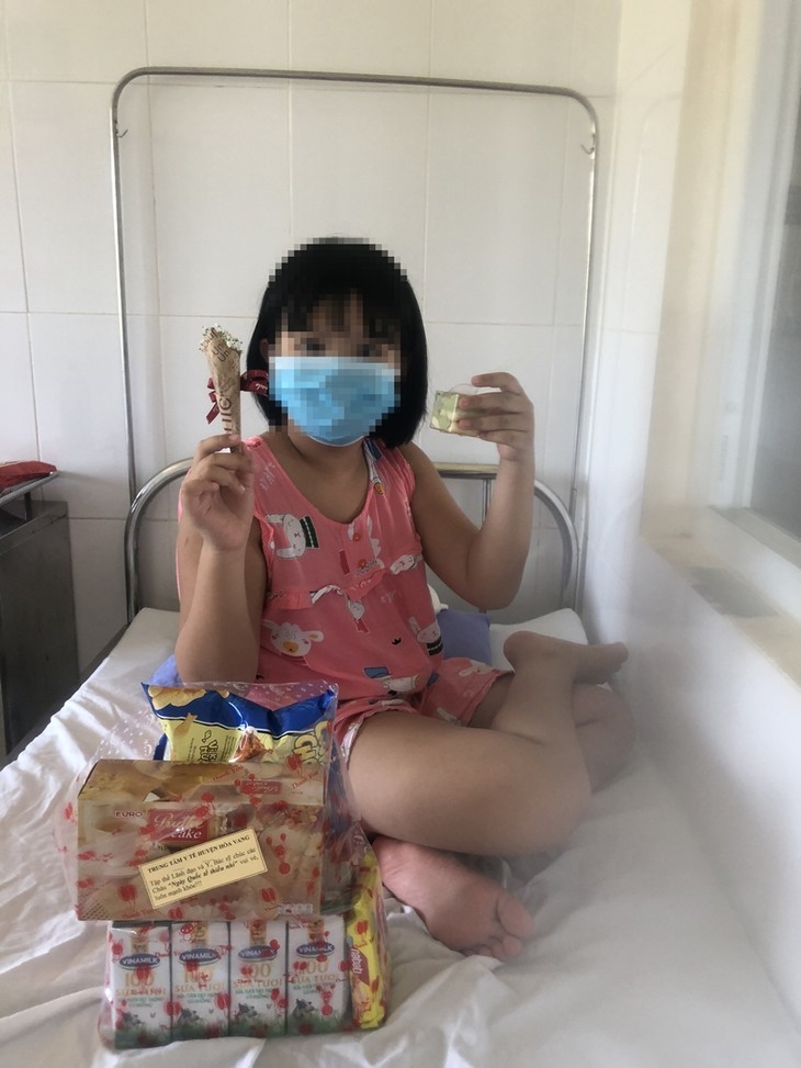 Special gifts to young COVID-19 patients on International Children’s Day - ảnh 7