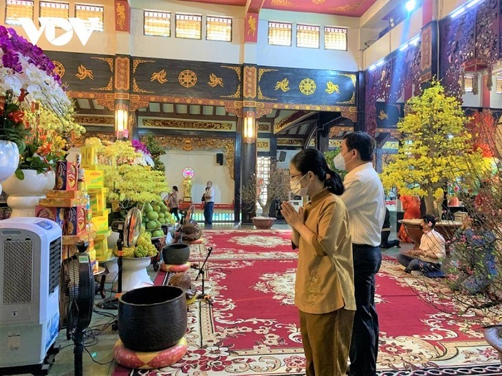Đi lễ chùa đầu năm - Nét đẹp văn hoá truyền thống của người Việt - ảnh 7