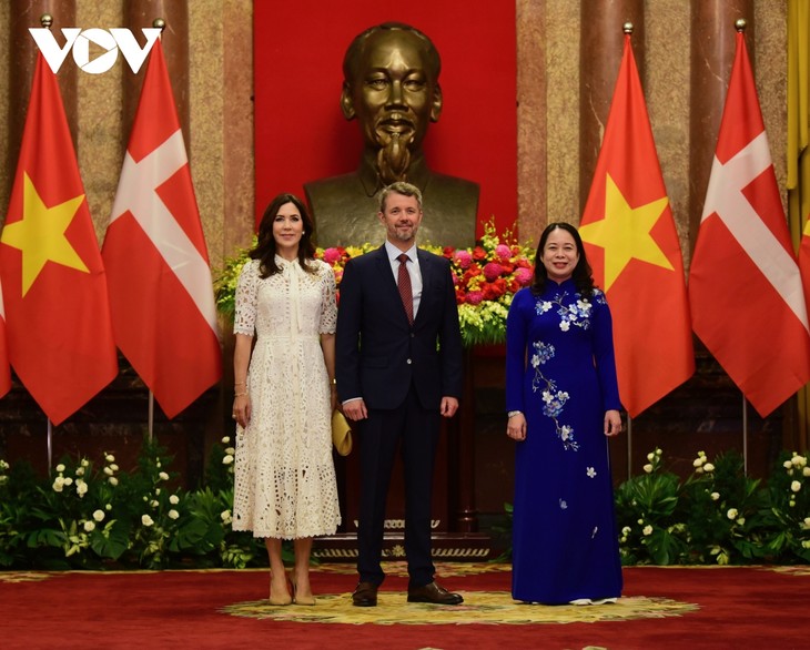 Ngày đầu Thái tử kế vị Đan Mạch Frederik và Công nương phu nhân thăm Việt Nam - ảnh 7