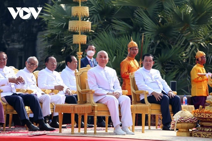 Thiêng liêng nghi lễ xin lửa và rước đuốc SEA Games 32 tại Campuchia - ảnh 1