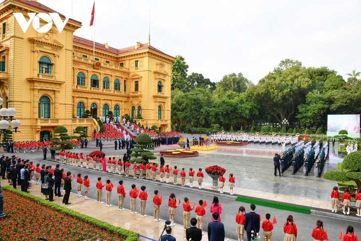 Toàn cảnh lễ đón cấp nhà nước Tổng Bí thư, Chủ tịch Trung Quốc Tập Cận Bình và Phu nhân - ảnh 4