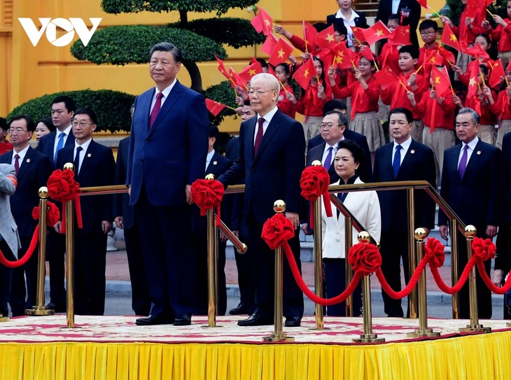 Toàn cảnh lễ đón cấp nhà nước Tổng Bí thư, Chủ tịch Trung Quốc Tập Cận Bình và Phu nhân - ảnh 6