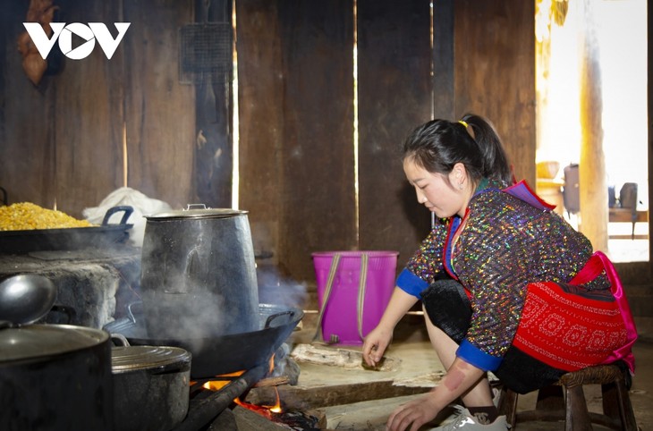 Khám phá món ăn mèn mén của người Mông nơi rẻo cao Điện Biên - ảnh 10
