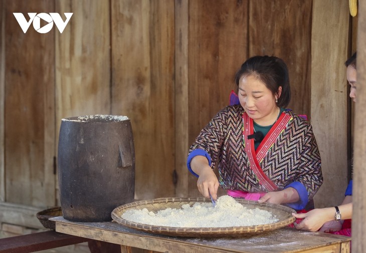 Khám phá món ăn mèn mén của người Mông nơi rẻo cao Điện Biên - ảnh 14