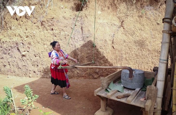 Khám phá món ăn mèn mén của người Mông nơi rẻo cao Điện Biên - ảnh 4